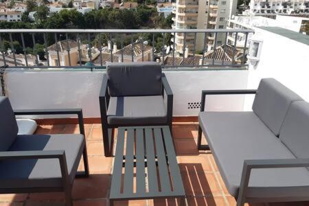 Amplio apartamento con piscina cerca de la playa Nerja Esterno foto